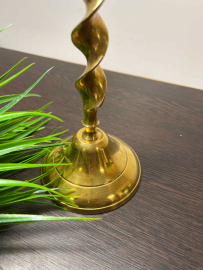 Подсвечник на витой ножке из латуни, Индия. Винтаж. Картинка 3